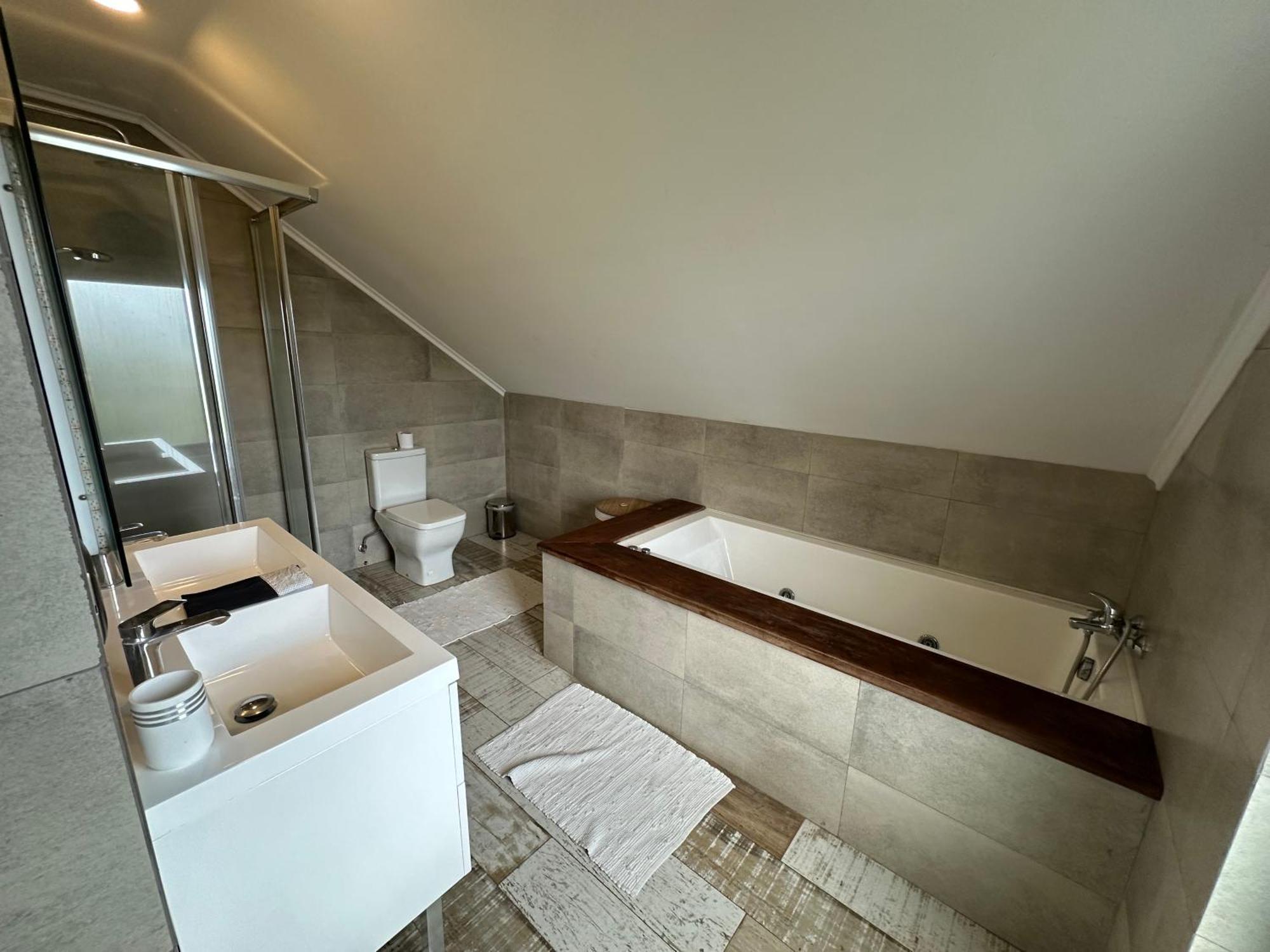 Acogedora Casa Con Tinaja Y Jacuzzi Y Rent A Car Villa Puerto Varas Exterior photo